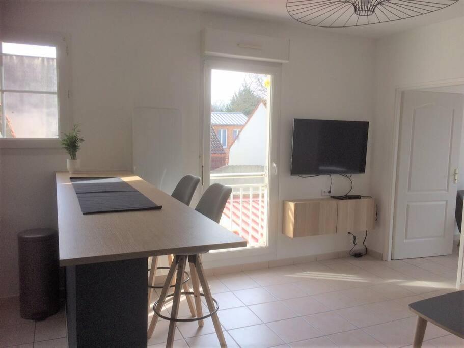 Isabeau Appt 2.5 Apartment Cambrai Exterior photo